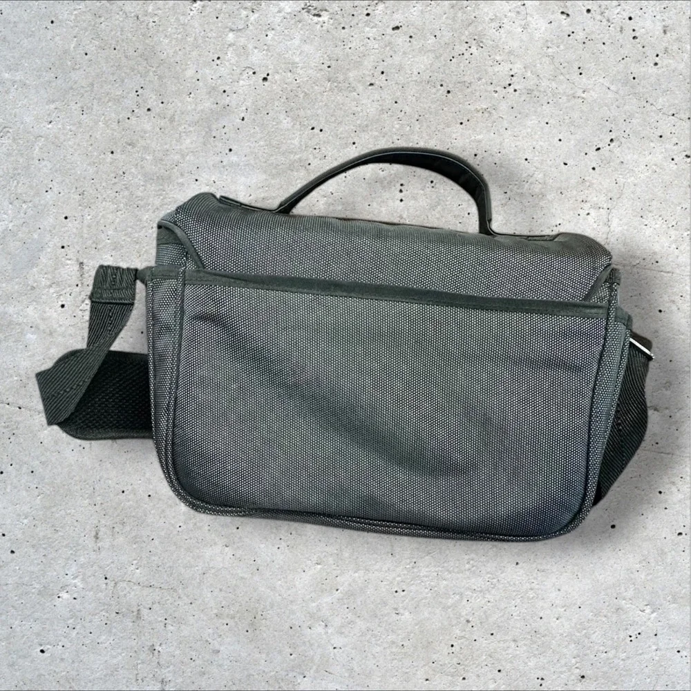 Nikon Camera Case 17001 Soft Carry Bag SLR DSLR Black Adjustable Compartments